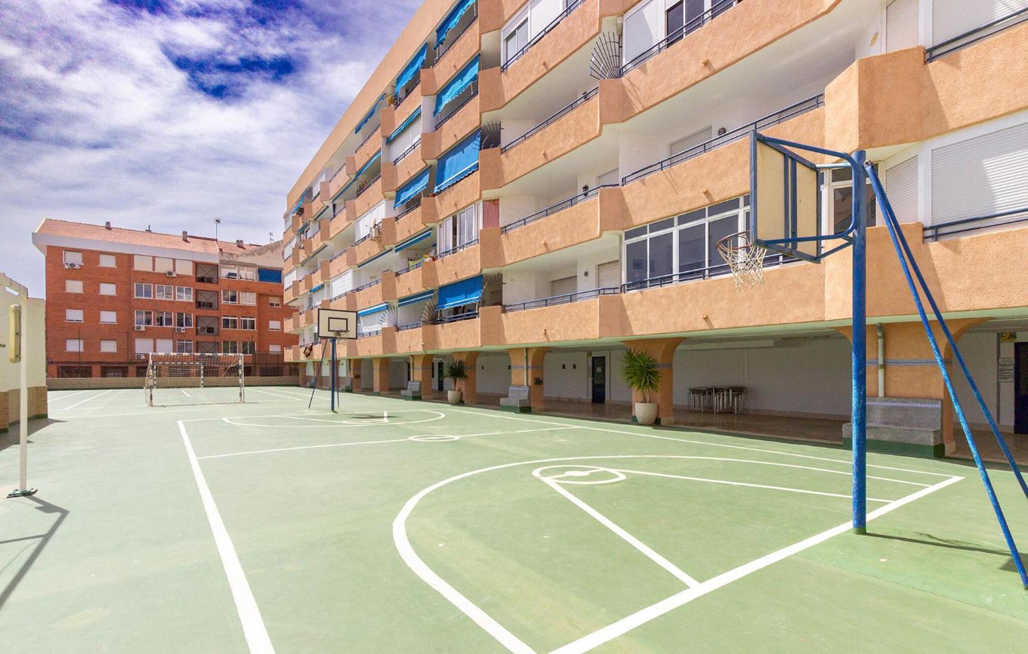 Nice Apartment In Torrevieja With Kitchen Extérieur photo