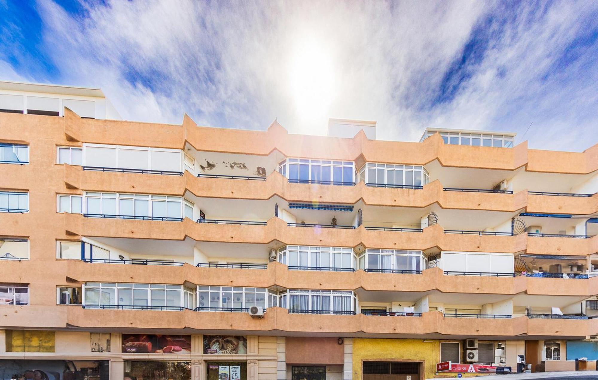 Nice Apartment In Torrevieja With Kitchen Extérieur photo