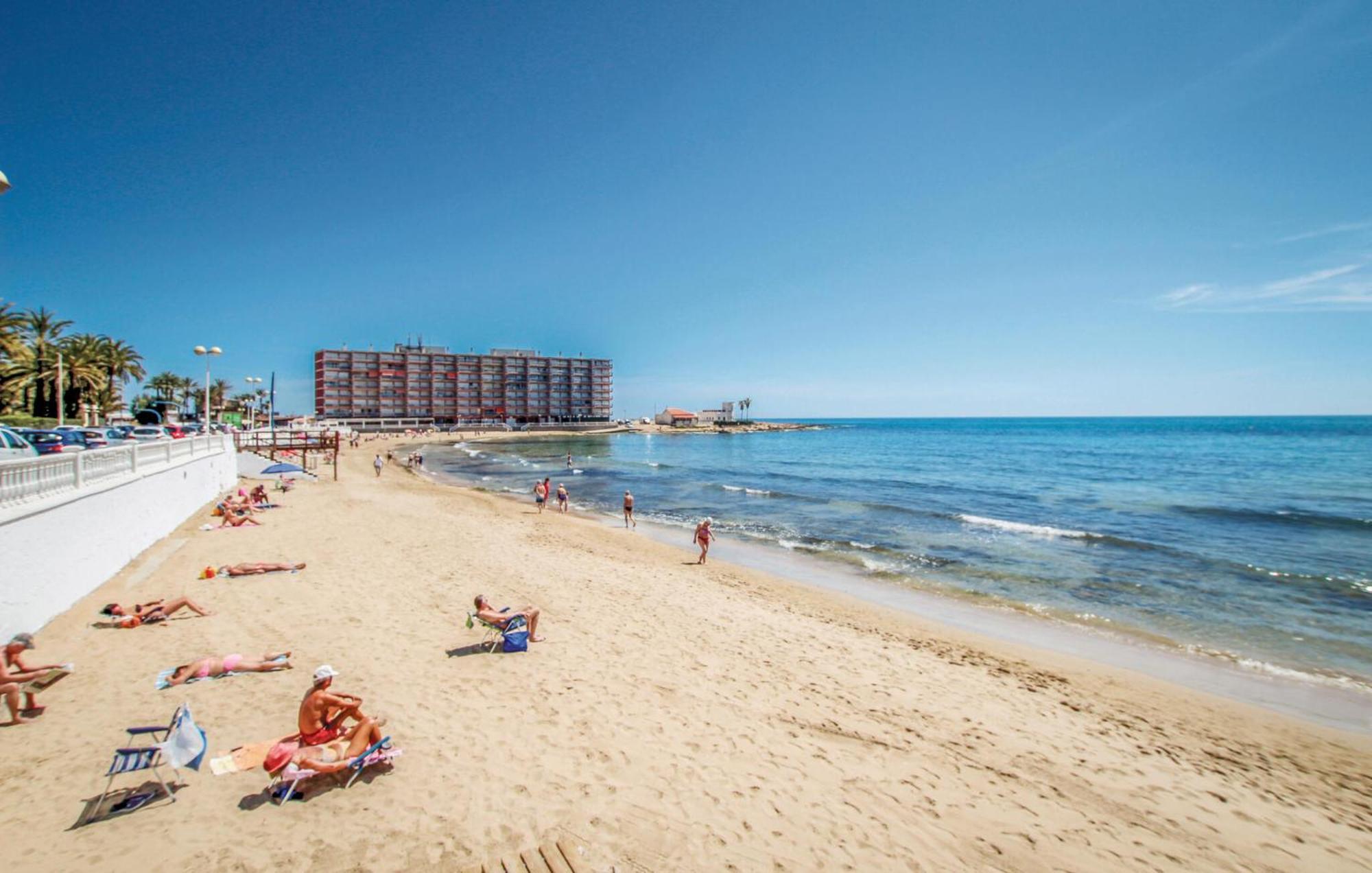 Nice Apartment In Torrevieja With Kitchen Extérieur photo