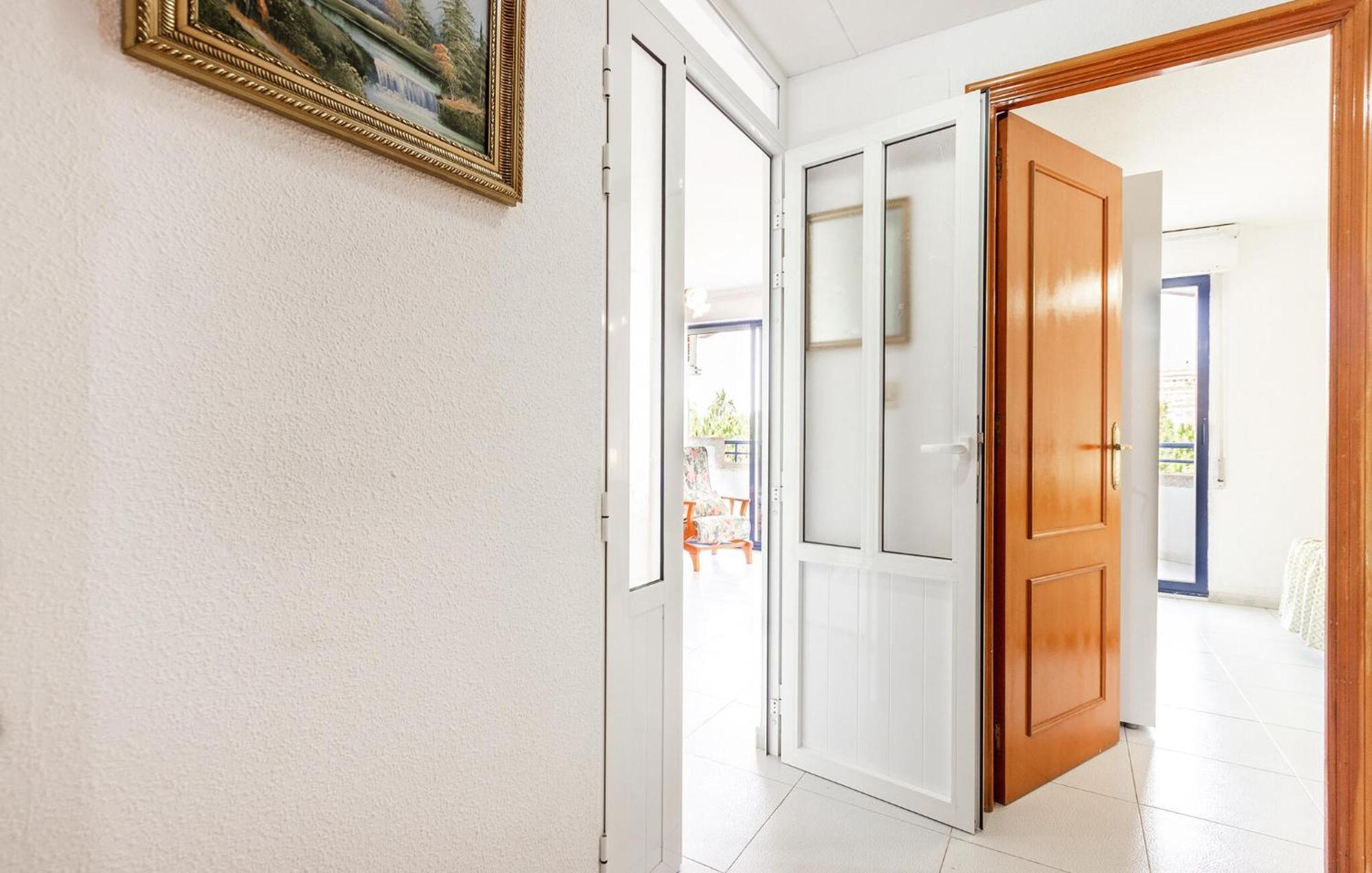 Nice Apartment In Torrevieja With Kitchen Extérieur photo