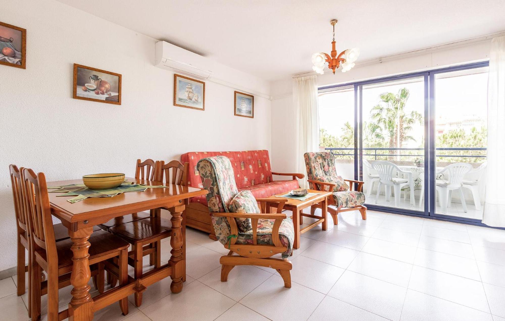 Nice Apartment In Torrevieja With Kitchen Extérieur photo
