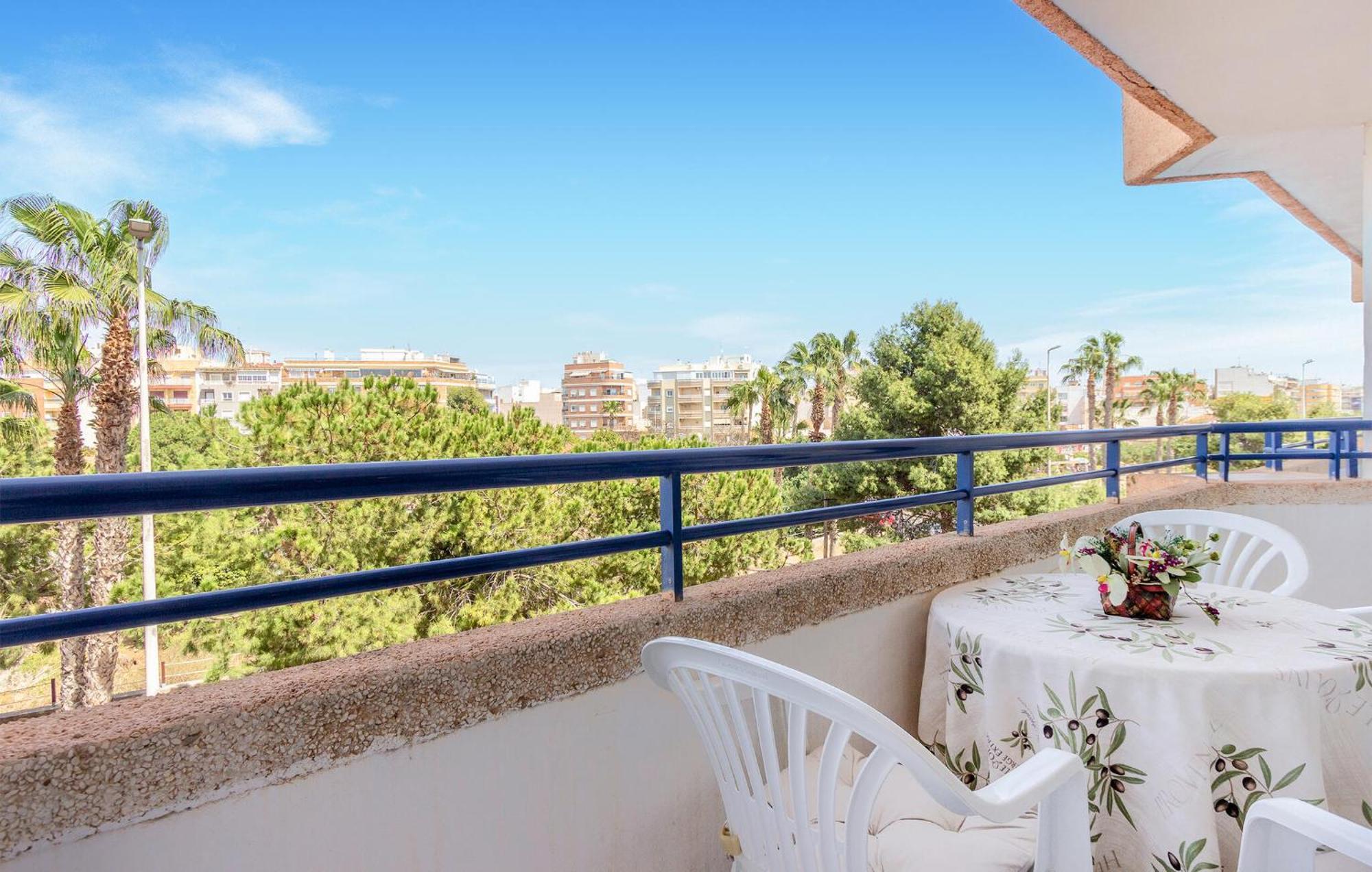 Nice Apartment In Torrevieja With Kitchen Extérieur photo